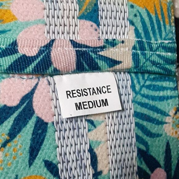 💋 Medium Resistance Band - Picture 3 of 5